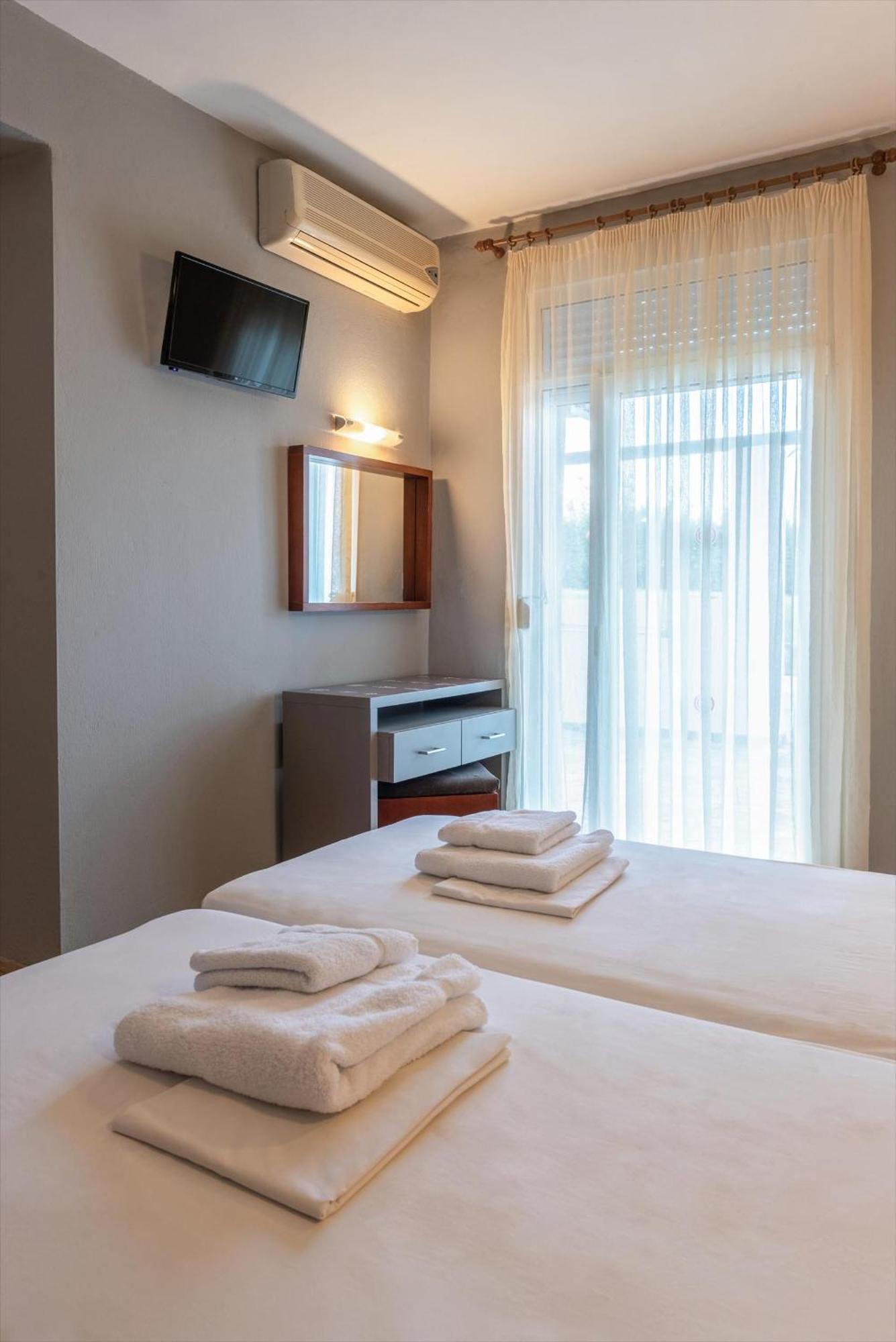 Ampelia Hotel Kassandra Ханиоти Екстериор снимка