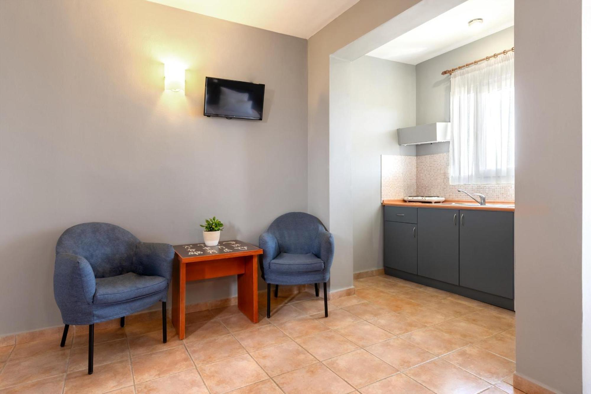 Ampelia Hotel Kassandra Ханиоти Екстериор снимка