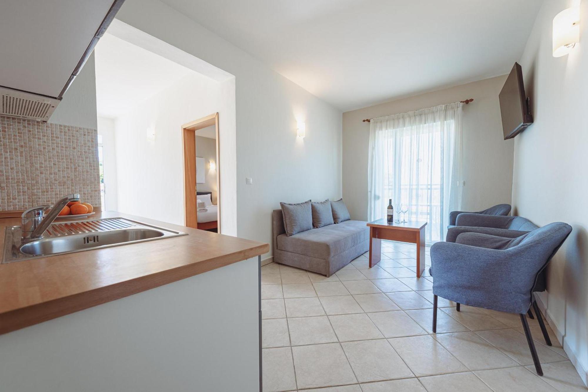 Ampelia Hotel Kassandra Ханиоти Екстериор снимка