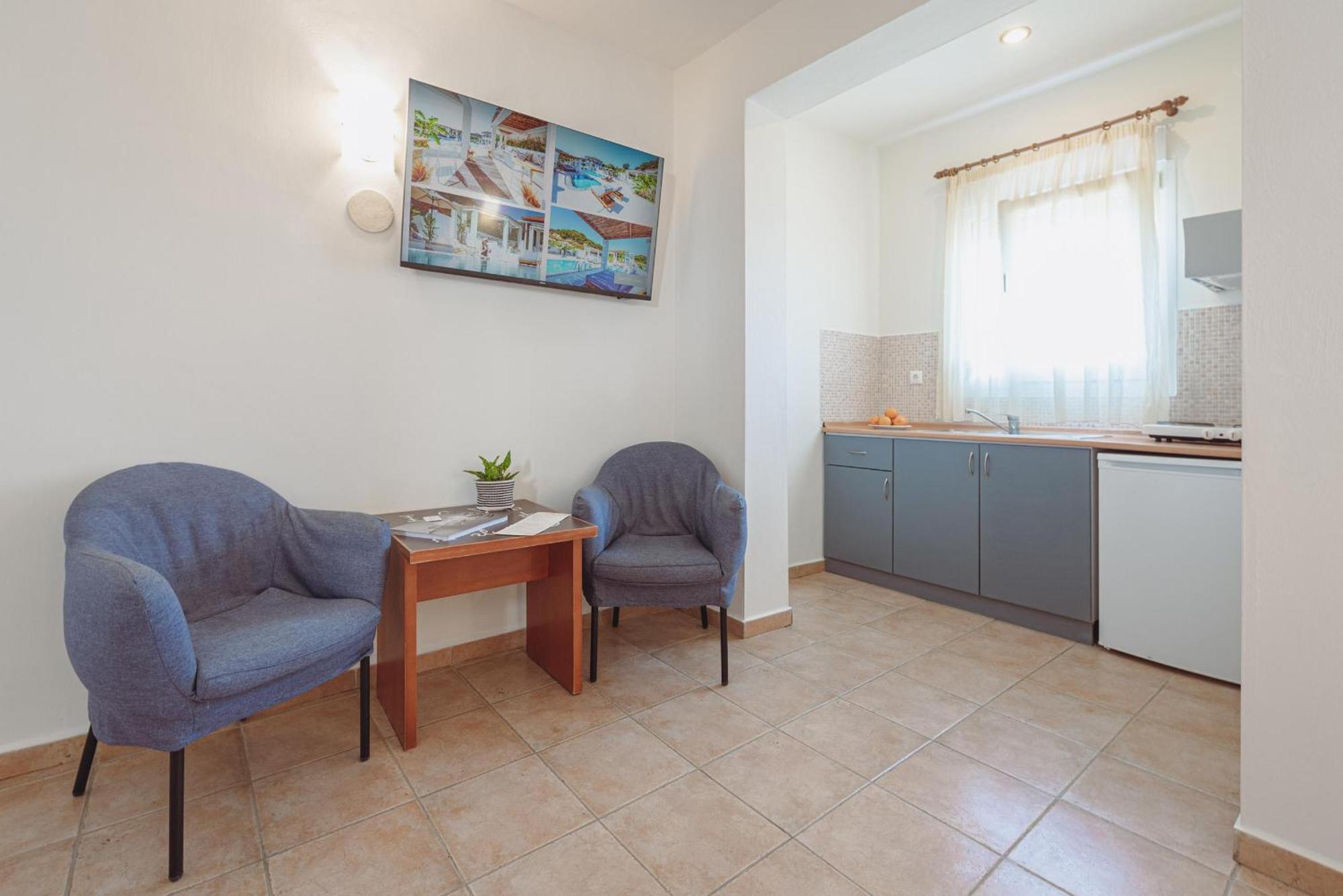 Ampelia Hotel Kassandra Ханиоти Екстериор снимка